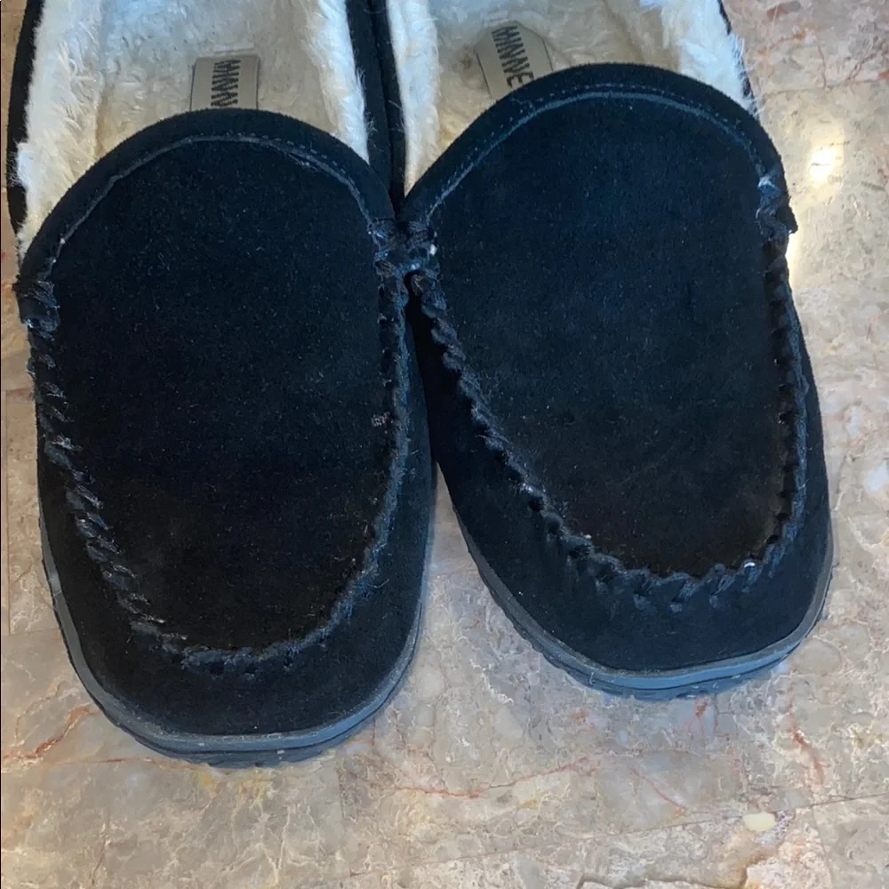 Minnetonka Men's Black Suede Loafers